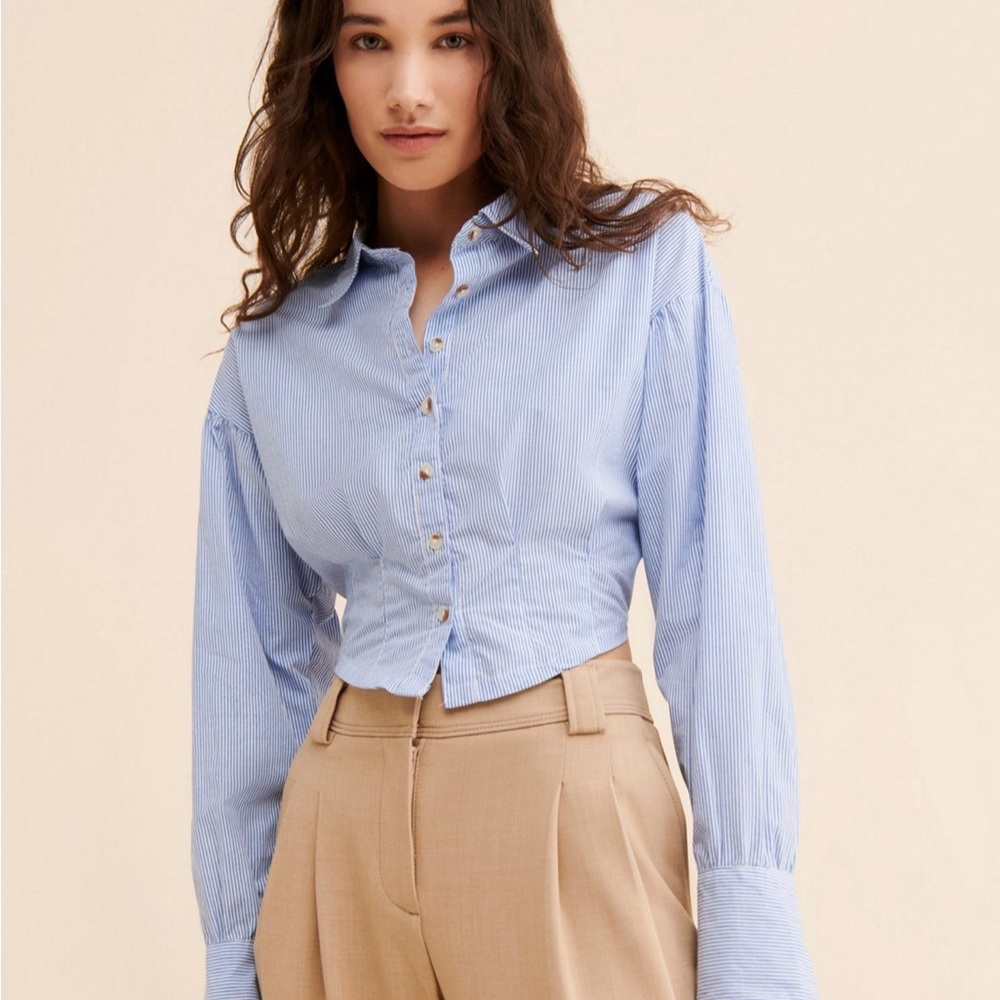 Free People Blue Buttoned Crop Top size Medium - Picture 4 of 4